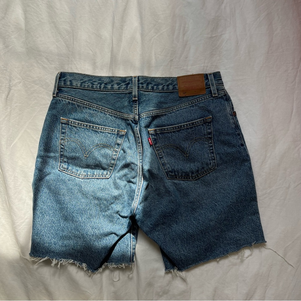 Levi’s Shorts - Picture 3 of 4